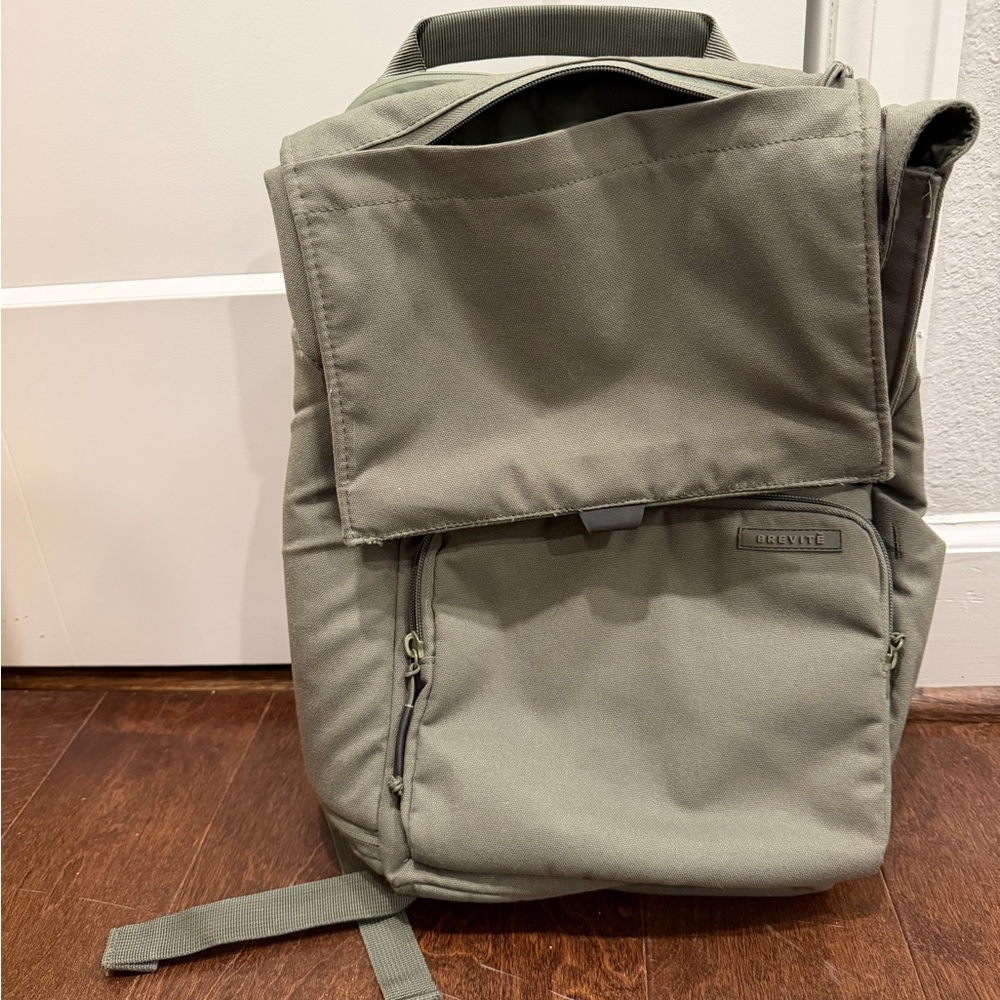 Elevate Women's Olive Backpack